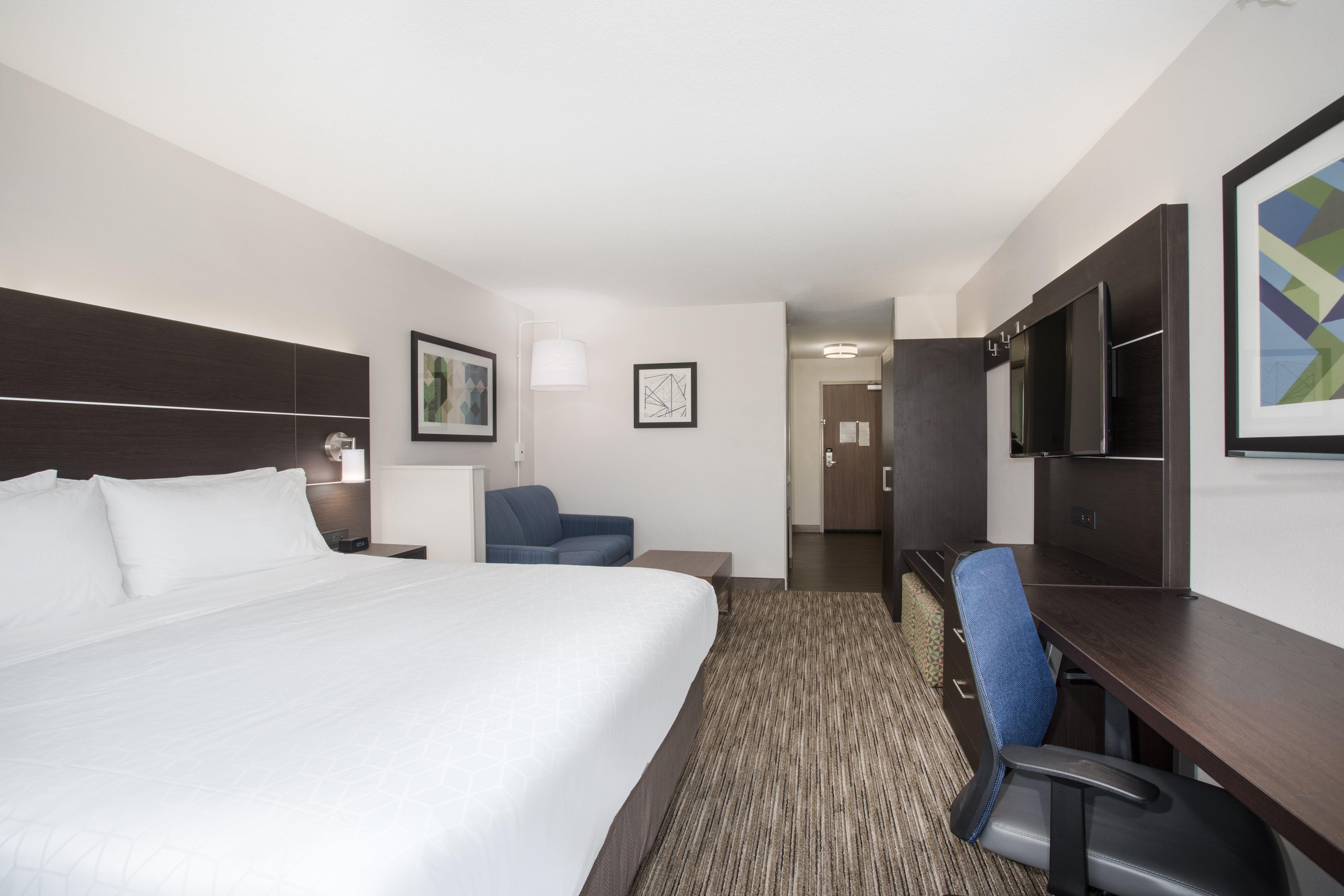 Hotel Holiday Express & By Ihg