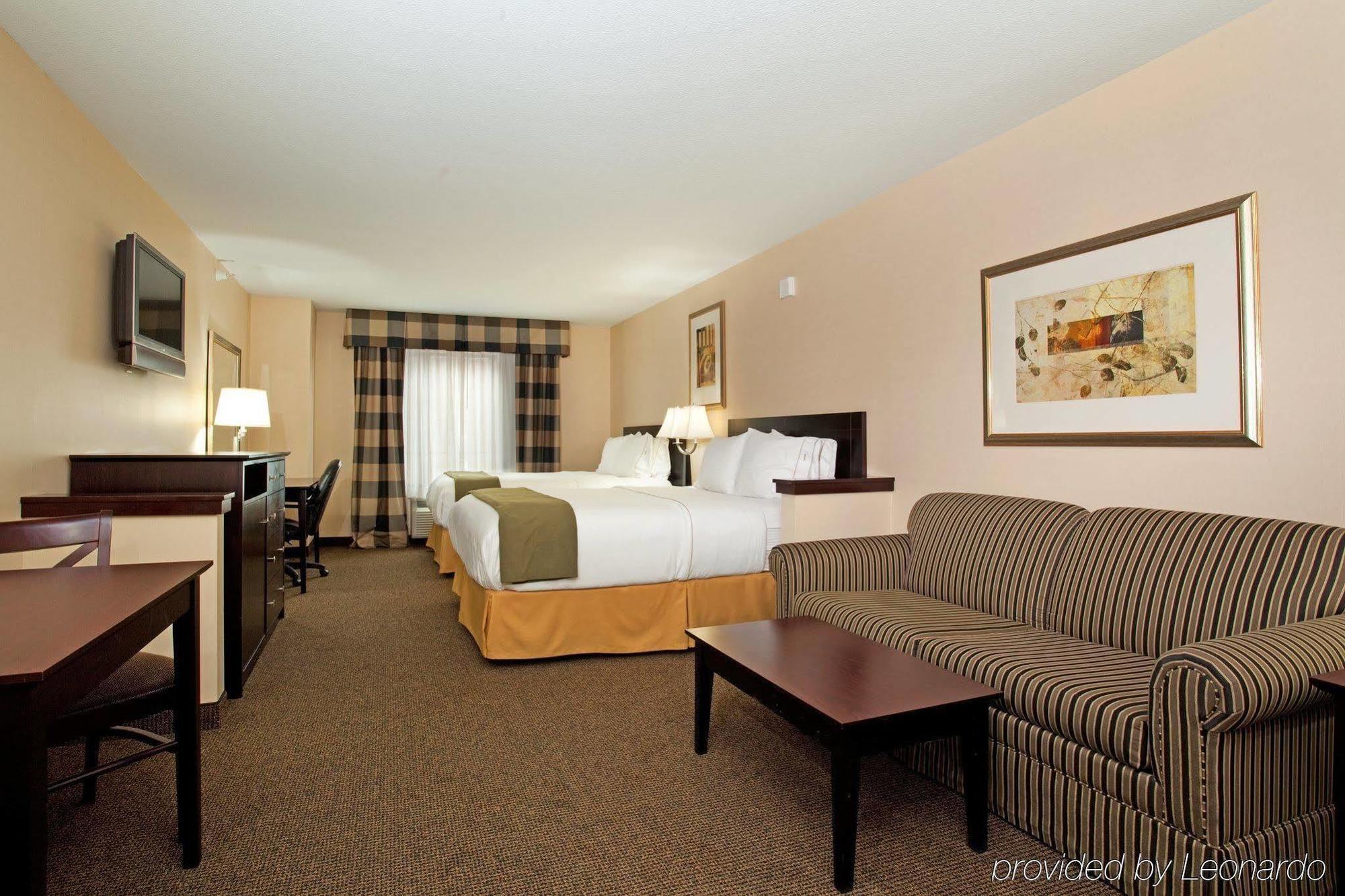 Holiday Express & By Ihg Hotel